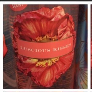 Luscious kisses